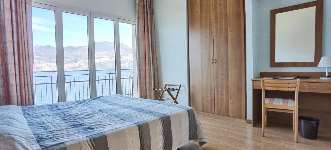 Hotel Nike Brenzone sul Garda Exterior photo