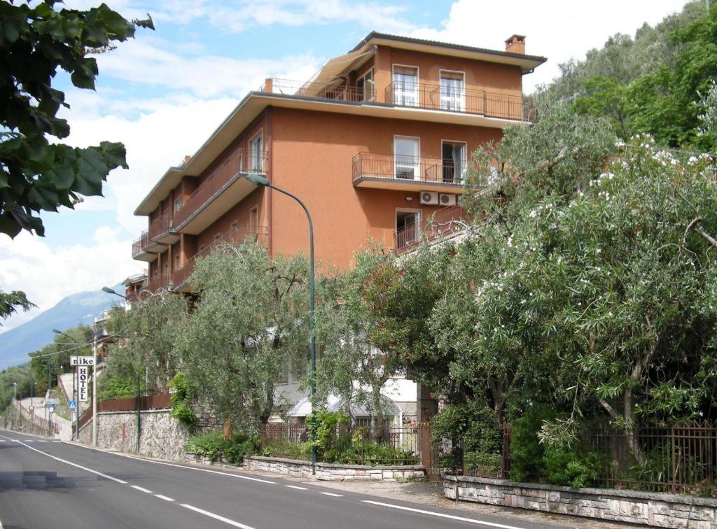 Hotel Nike Brenzone sul Garda Exterior photo