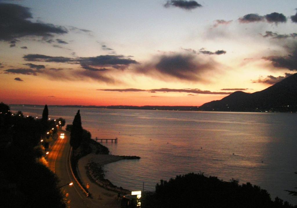 Hotel Nike Brenzone sul Garda Exterior photo