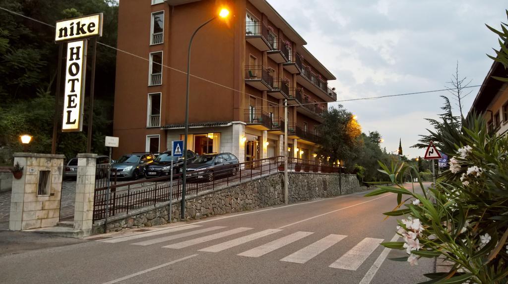 Hotel Nike Brenzone sul Garda Exterior photo